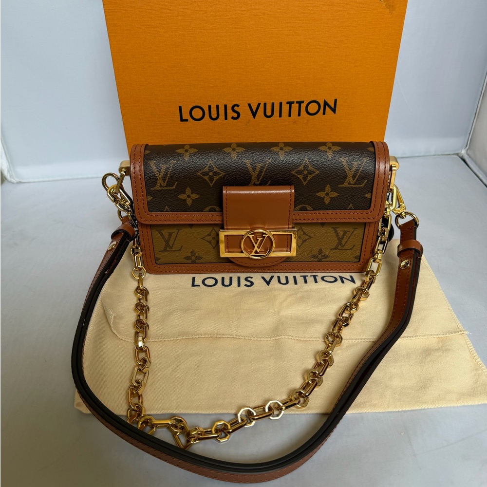 Louis Vuitton Dauphine east west bag